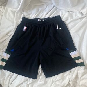 Milwaukee Bucks Jordan shorts men’s 46 Xl